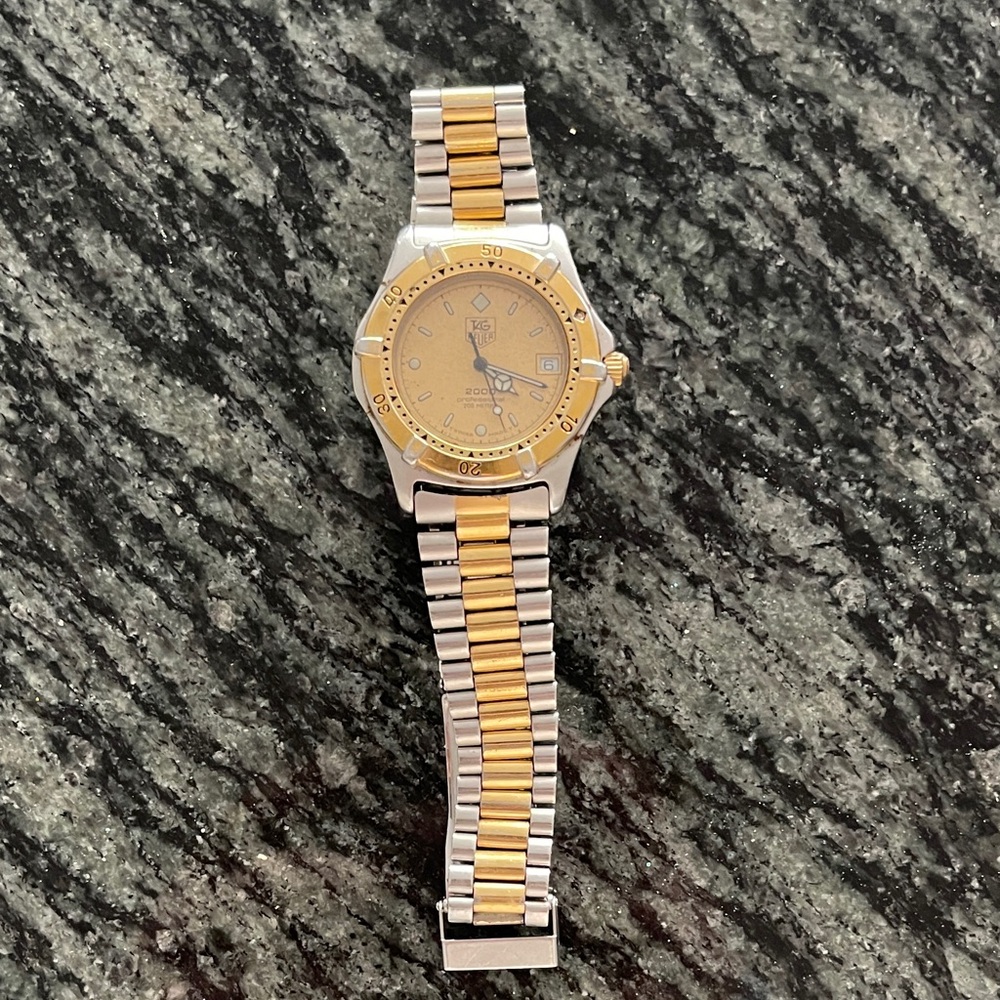 Tag Heuer Professional Watch Quartz 42mm Men Gold Dial Swiss Made Round Vintage